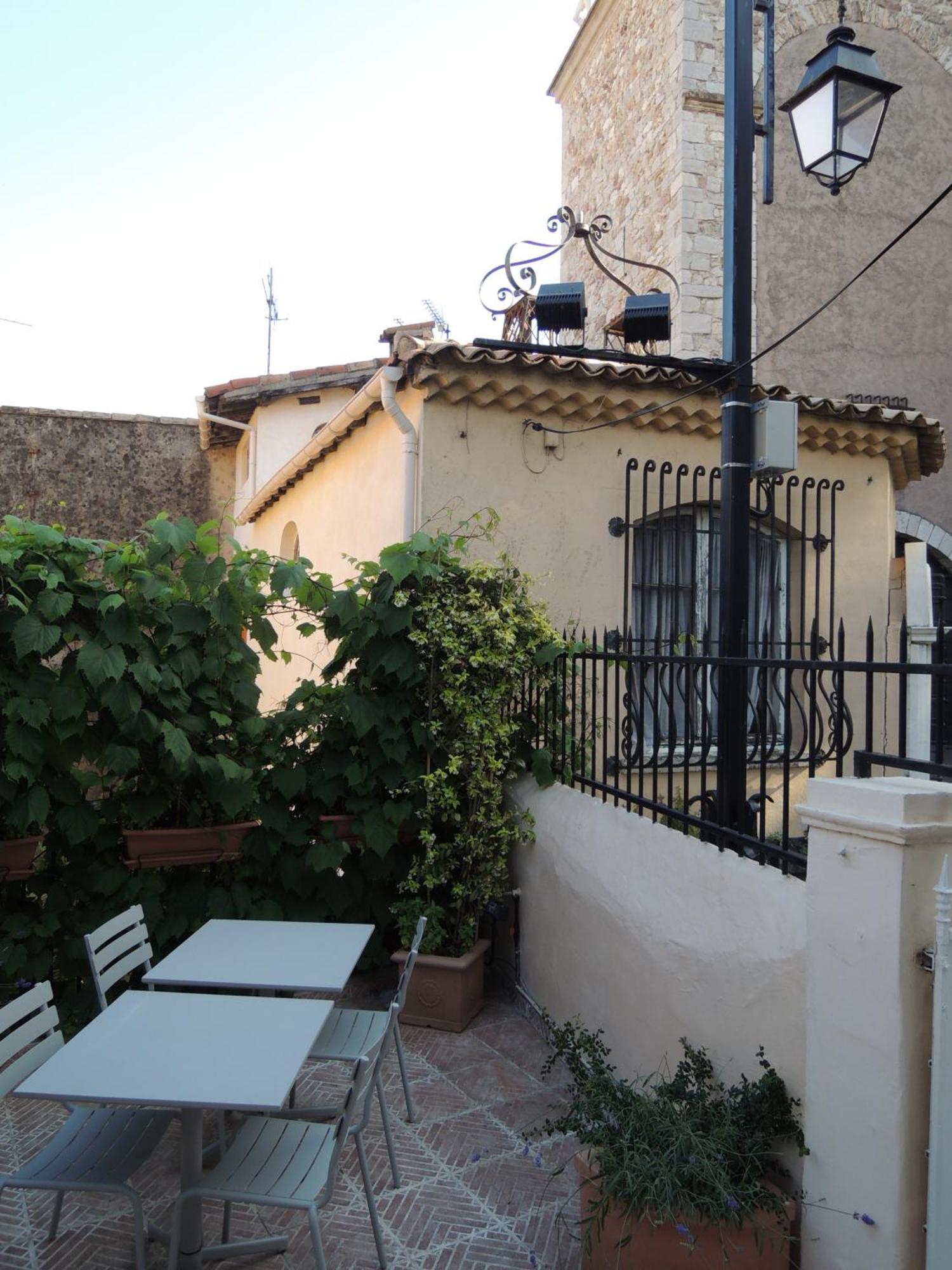 Acci Cannes Old City Cameră foto